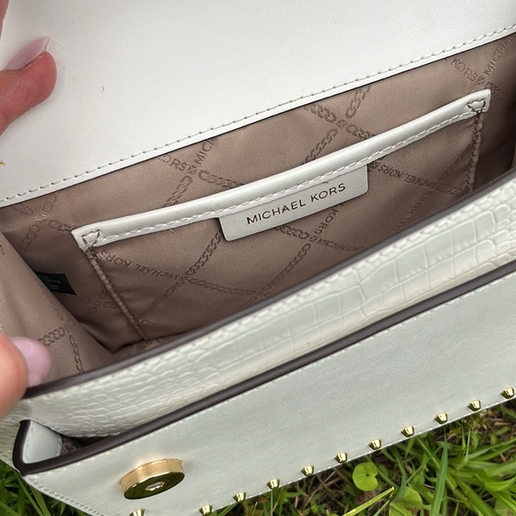 MK MICHAEL KORS Heather Large Studded Crocodile Embossed Leather Shoulder Bag - Picture 11 of 16